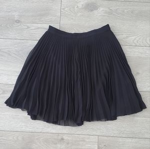 Aritzia Wilfred Twirl Black Pleated Mini Skirt